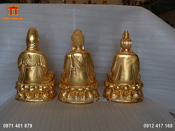 Không thờ chung tượng Tam Thế Phật với thần thánh, đồng thời ban thờ cần được đặt trên cao, ít nhất từ đầu gia chủ trở lên